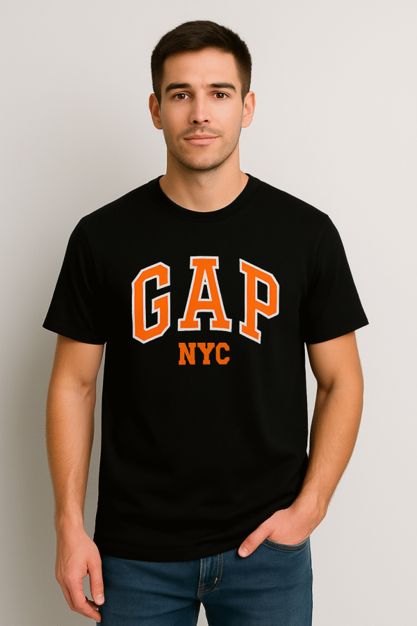 ⁦T-Shirt GAP (New Collection)⁩ - الصورة ⁦3⁩